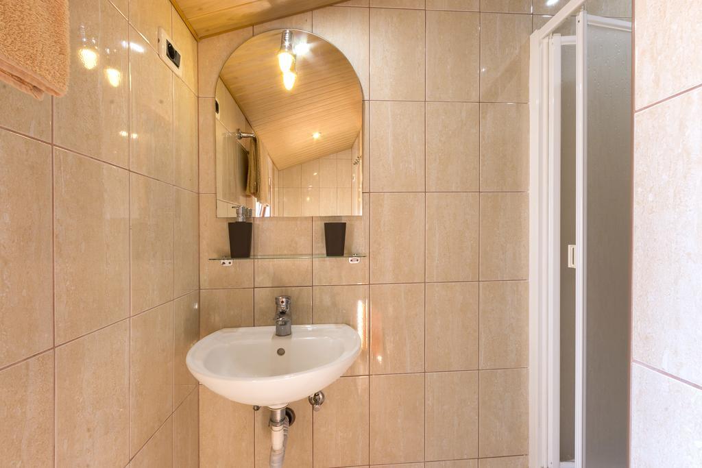 Apartments Dejana Штиньян Экстерьер фото